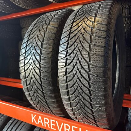 Goodyear UltraGrip Ice 2 215/60R16 99T