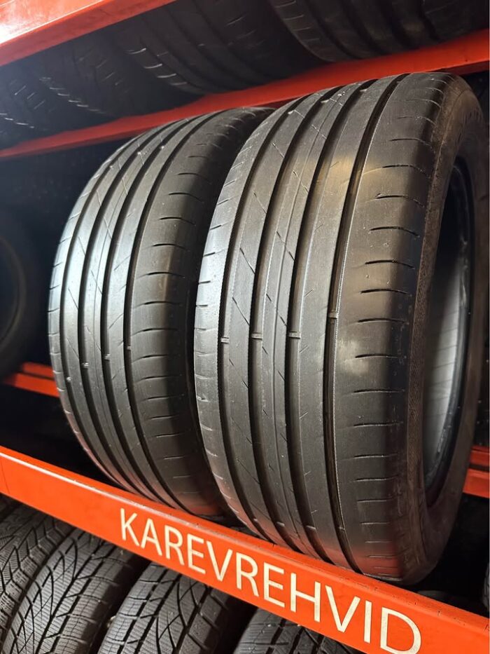 Nokian HakkaBlack 3 225/55R17 101Y - Image 1