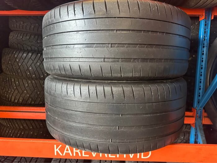 Michelin PilotSport 4S 285/40R22 110Y - Image 1