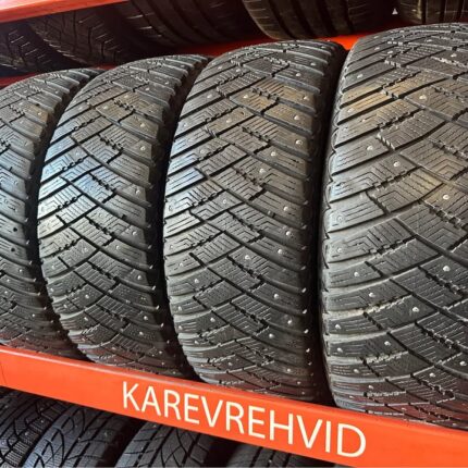 Goodyear UltraGrip IceArctic 235/55R18 104T