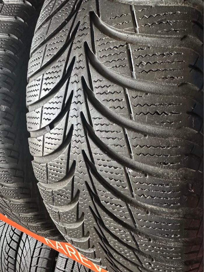 Sava Eskimo Ice 215/65R16 98T - Image 3