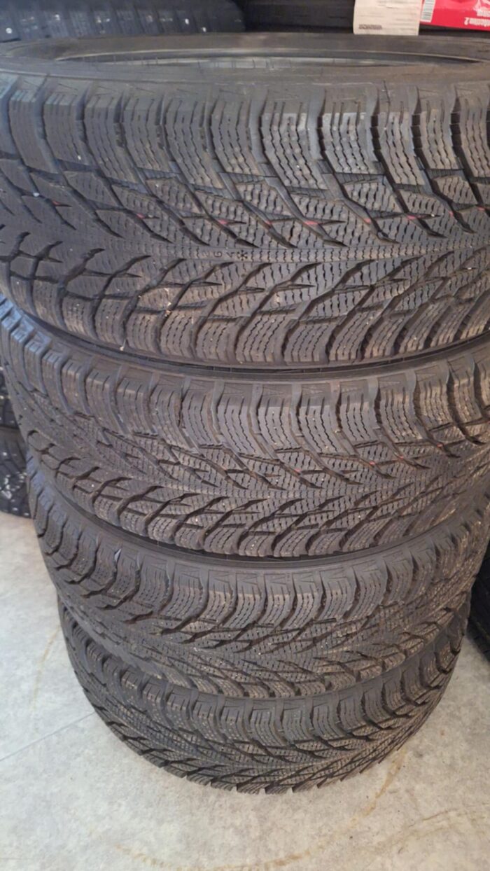 Nokian Hakkapeliitta R3 195/55R16 - Image 1