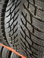 Nokian Hakkapeliitta R3 255/35R20 97T - Image 2