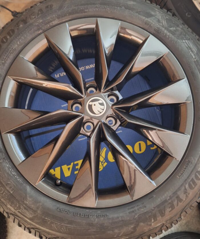 Skoda Eniaq 19" 5x112 + Goodyear UltraGrip Ice 3 - Image 1