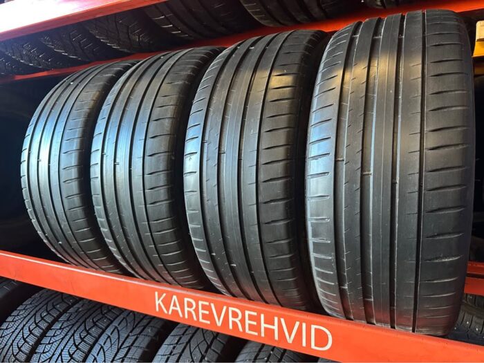 Michelin PilotSport 4 245/45R19 102Y - Image 1