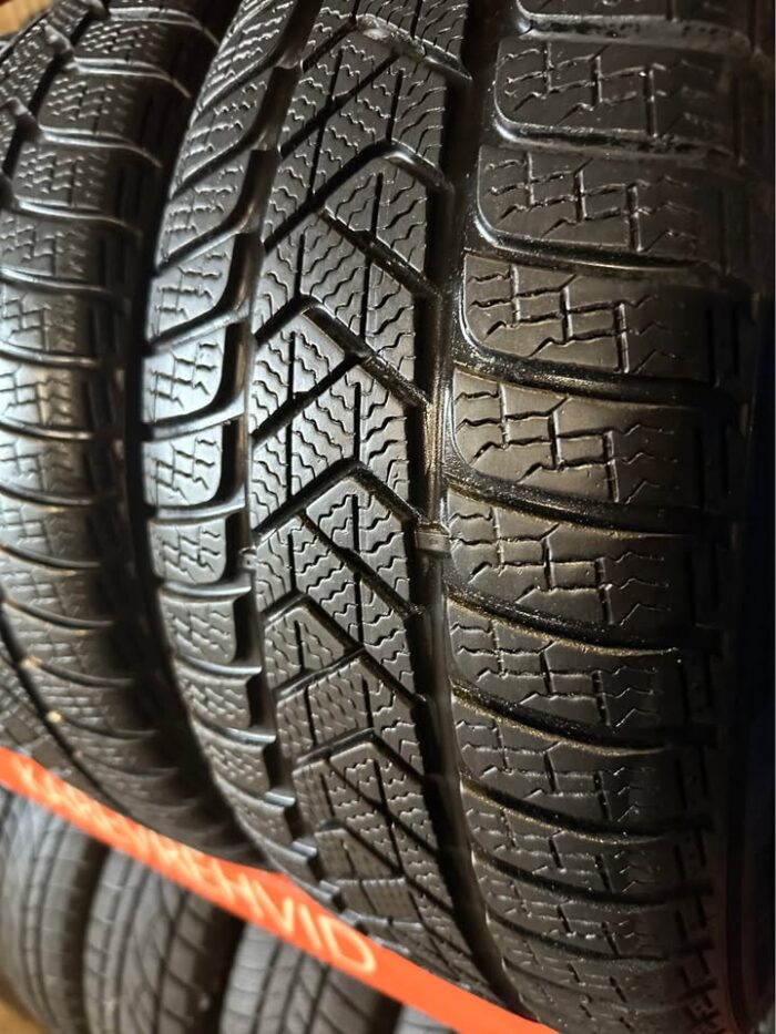Pirelli SottoZero 3 215/55R17 98V - Image 3