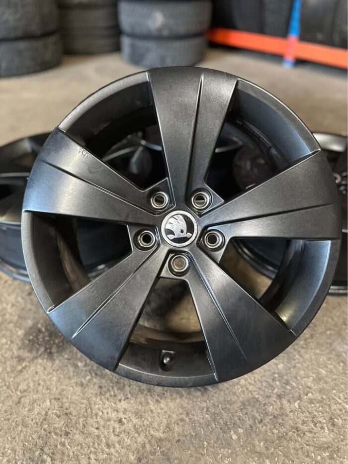 Skoda 17” 5x112 orig. veljed - Image 1