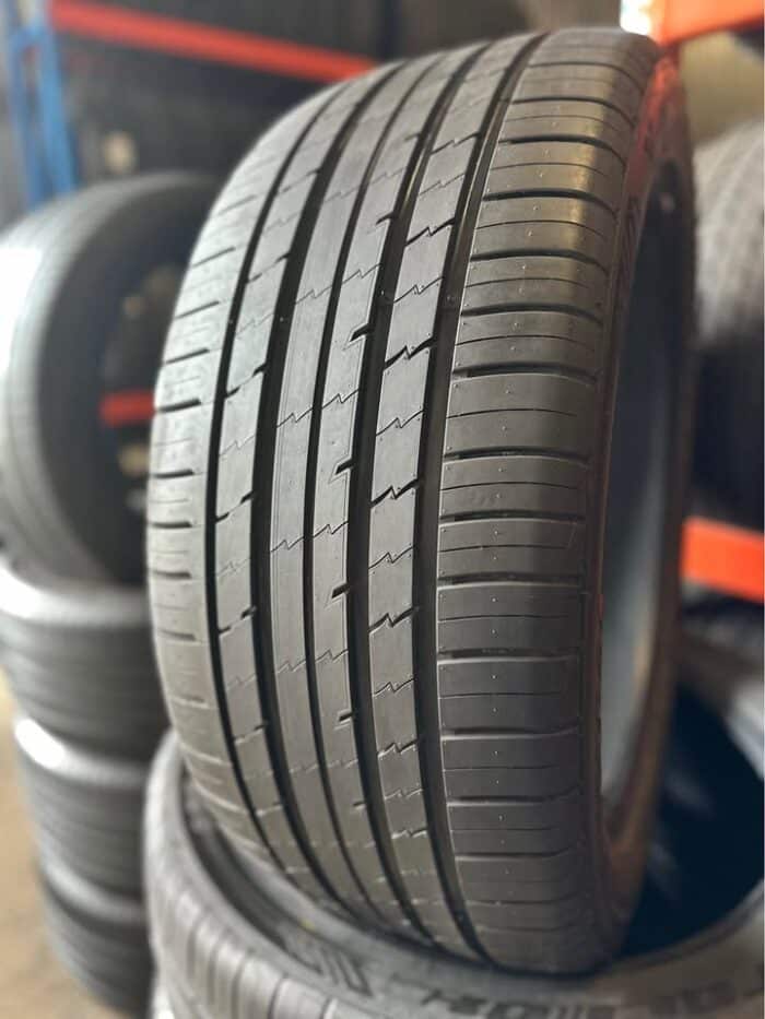 Tracmax X-Privilo RS01 275/45R21 110Y - Image 2