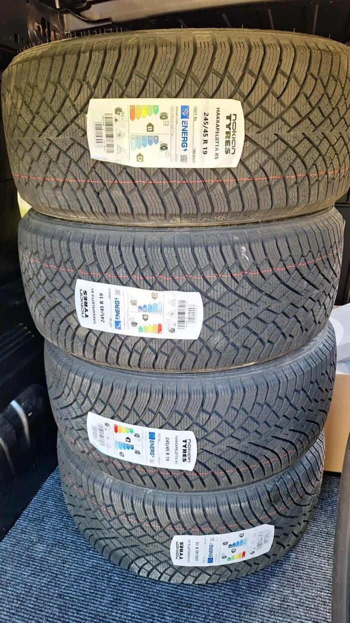 Nokian Hakkapeliitta R5 245/45R19 102T - Image 1