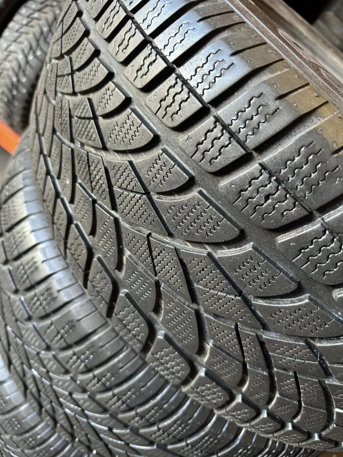 Dunlop WinterSport 3D 265/50R19 110V - Image 2
