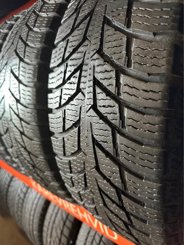Nokian SnowProof C 215/60R17C 109/107T - Image 3