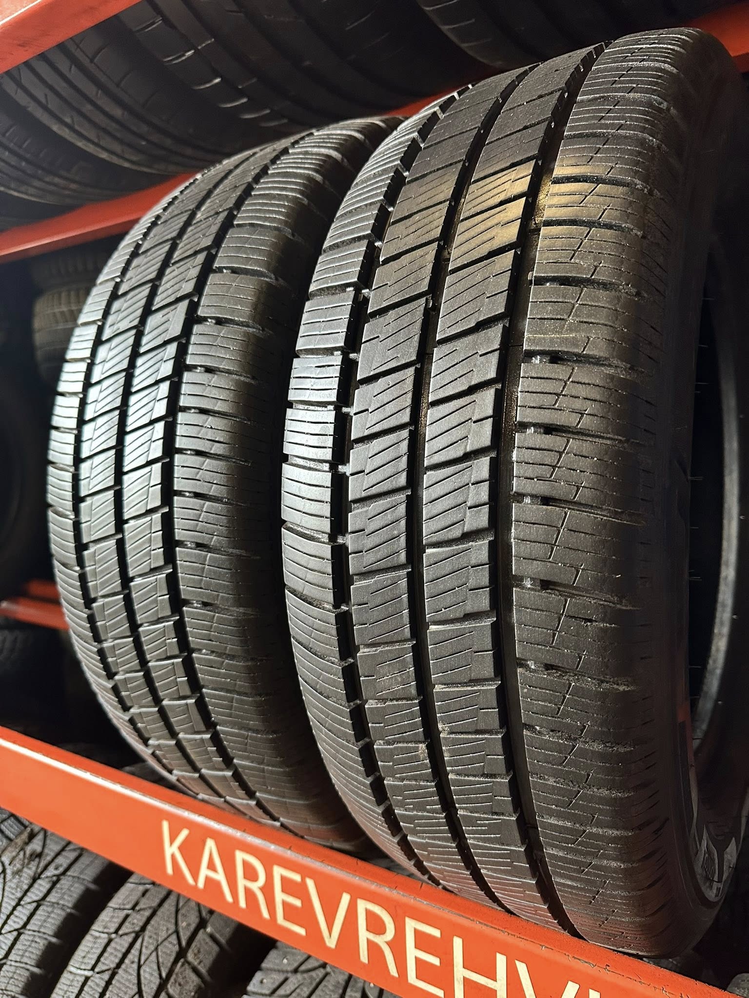 3 Hankook Vantra ST AS2 215/65R16C 109/107T - Image 1