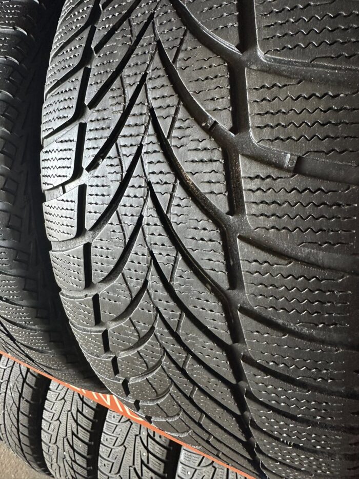 Goodyear UltraGrip Ice 2 245/50R18 104T - Image 3
