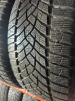 Goodyear UltraGrip Performance 255/45R19 104V - Image 3