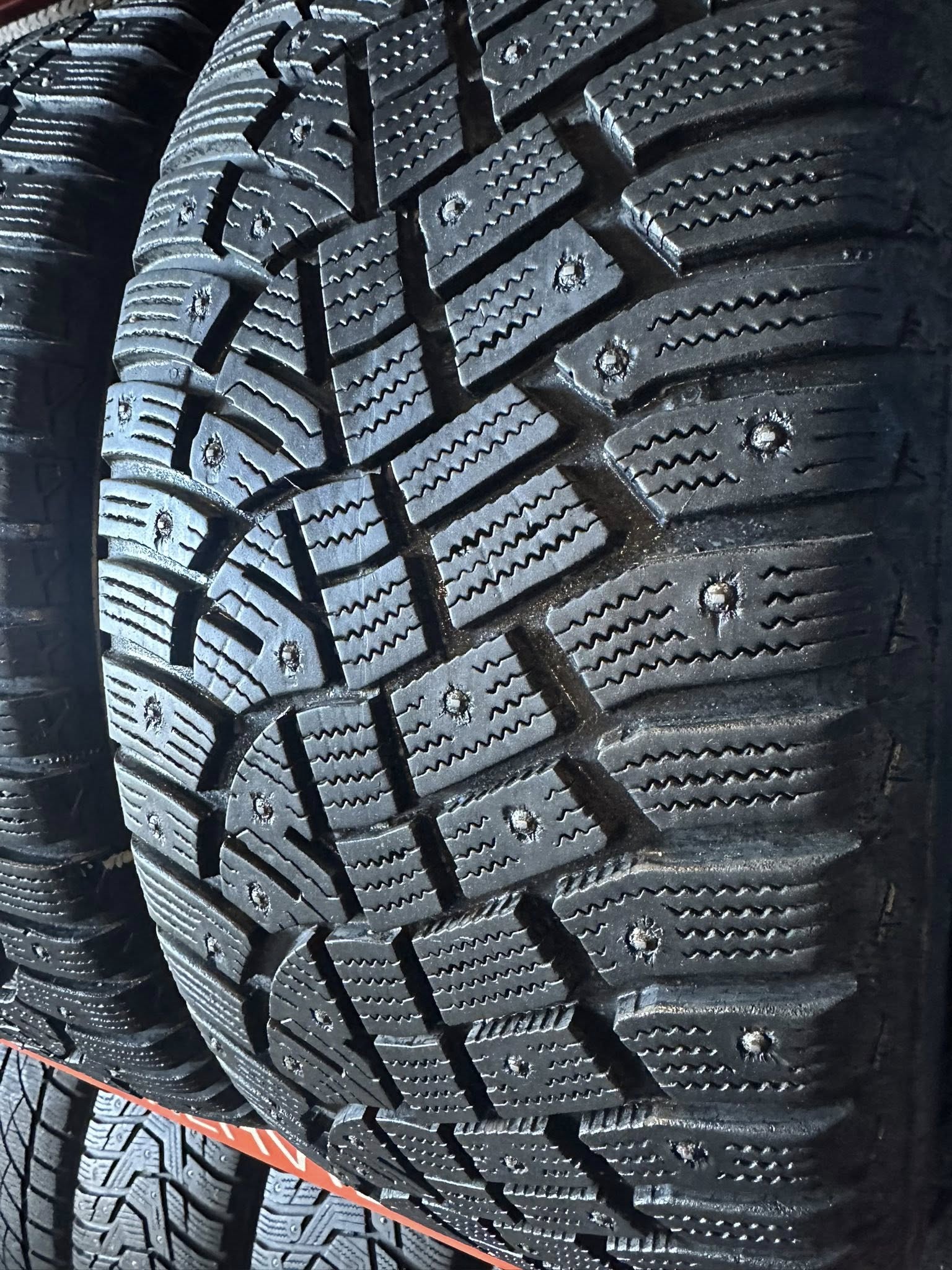 12 Continental IceContact 2 235/55R17 103T - Image 3