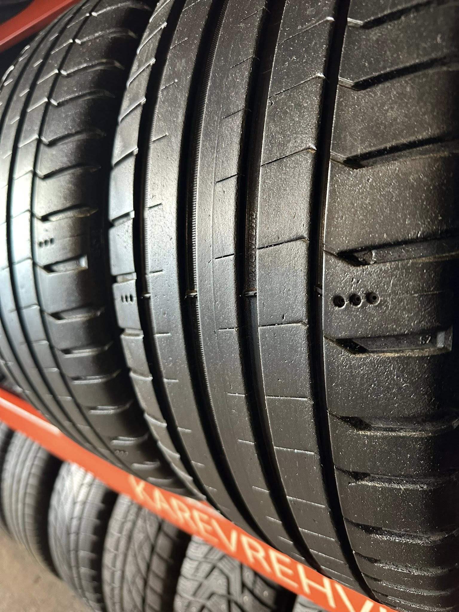 12 Michelin PilotSport 5 235/40R19 96Y - Image 3