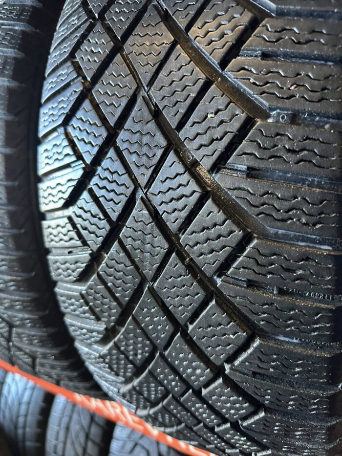 Continental VikingContact 7 235/50R19 103T - Image 3