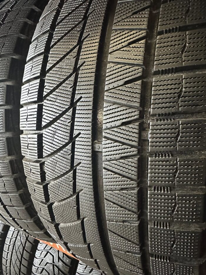 Sailun IceBlazer Arctic Evo 275/45R20 110T - Image 3