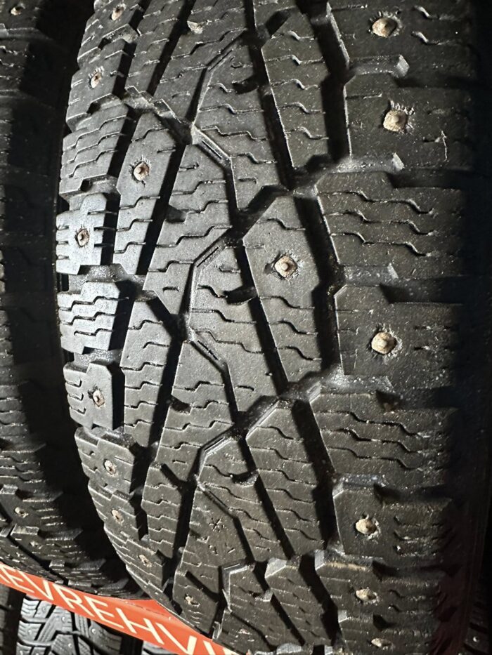 Nokian Hakkapeliitta C3 175/70R14C 95/93R - Image 3