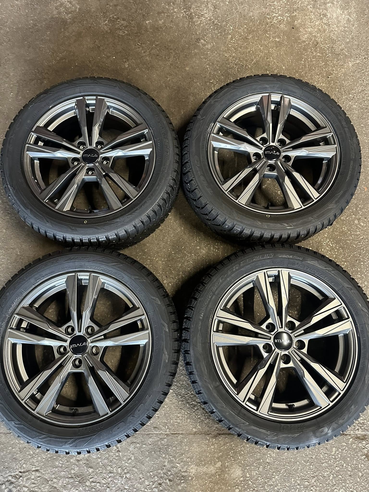 2 Uus velg Image  17” 5x112 Toyo naast 225/50R17 - Image 2