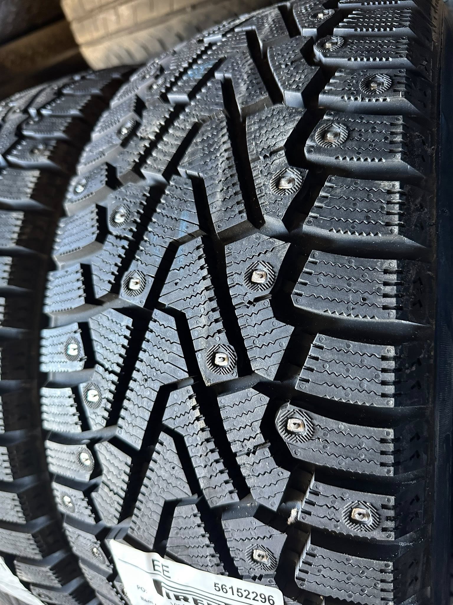 3 Pirelli IceZero 225/45R17 94T - Image 3