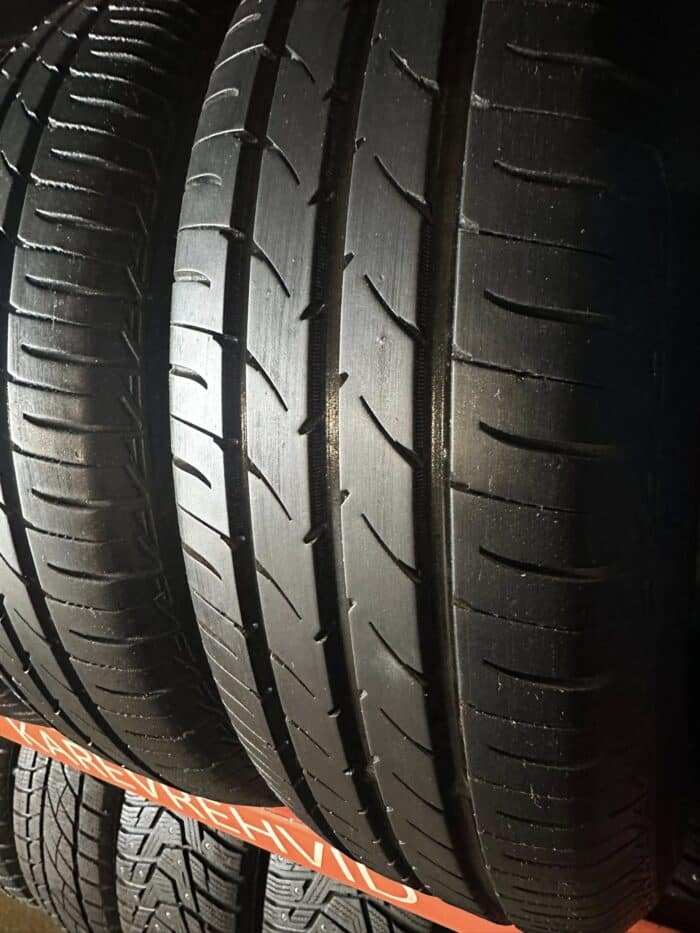 Toyo NanoEnergy 3 185/70R14 88T - Image 3