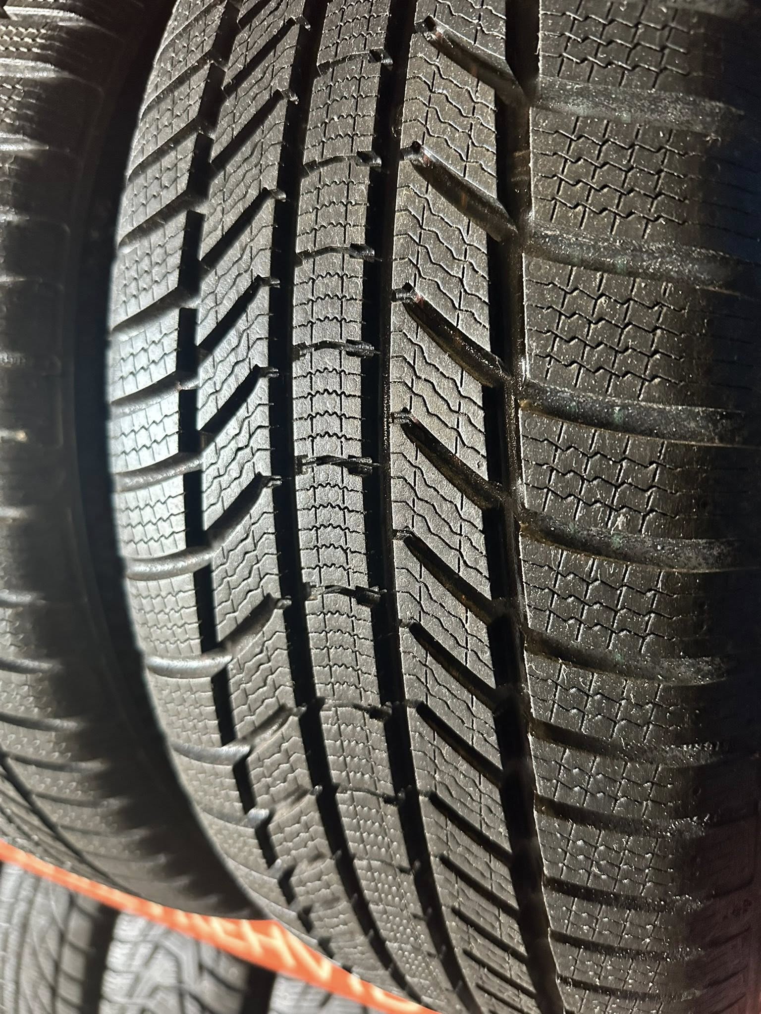 3 Continental WinterContact TS870P 225/55R18 102V - Image 3