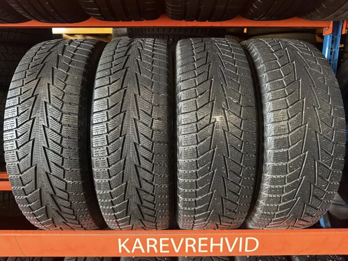 Hankook I Cept IZ2 215/60R17 96T - Image 2