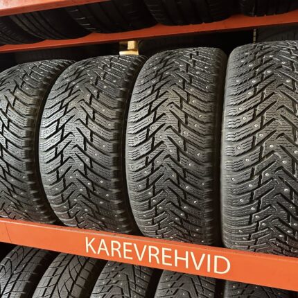 Nokian Hakkapeliitta 8 225/40R19 93T ja 255/35R19 96H