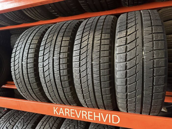 Sailun IceBlazer Arctic Evo 225/45R19 96V - Image 1