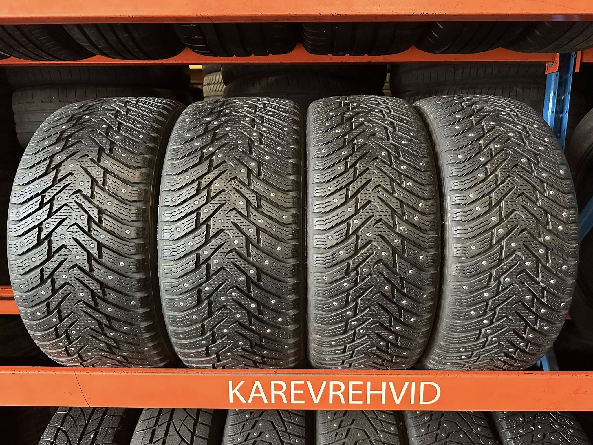 8 Nokian Hakkapeliitta 8 225/40R19 93T ja 255/35R19 96H - Image 2