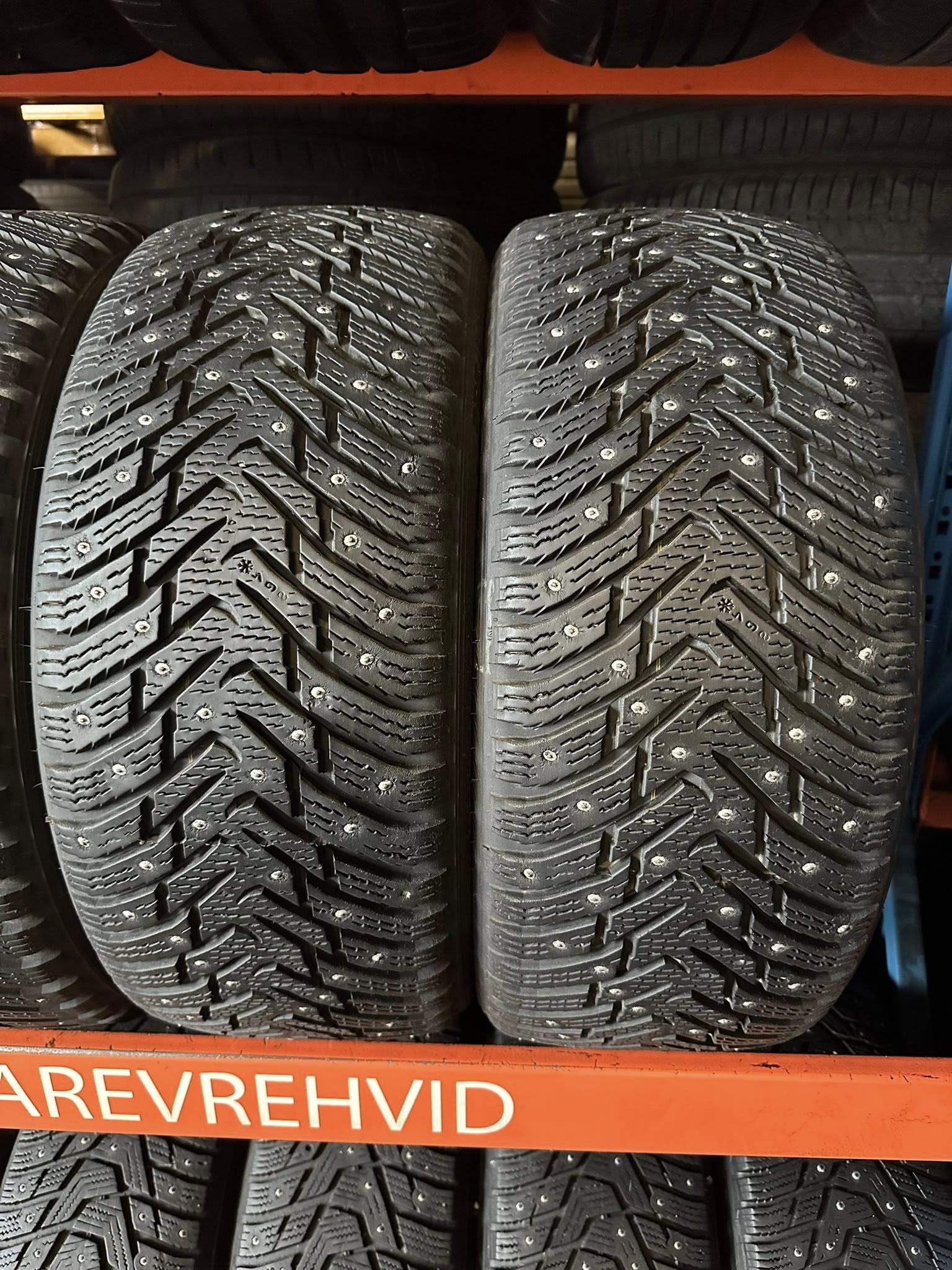 9 Nokian Hakkapeliitta 8 225/40R19 93T ja 255/35R19 96H - Image 3