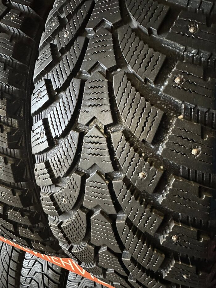 Maxtrek Trek M900 Ice 225/50R18 95T - Image 3