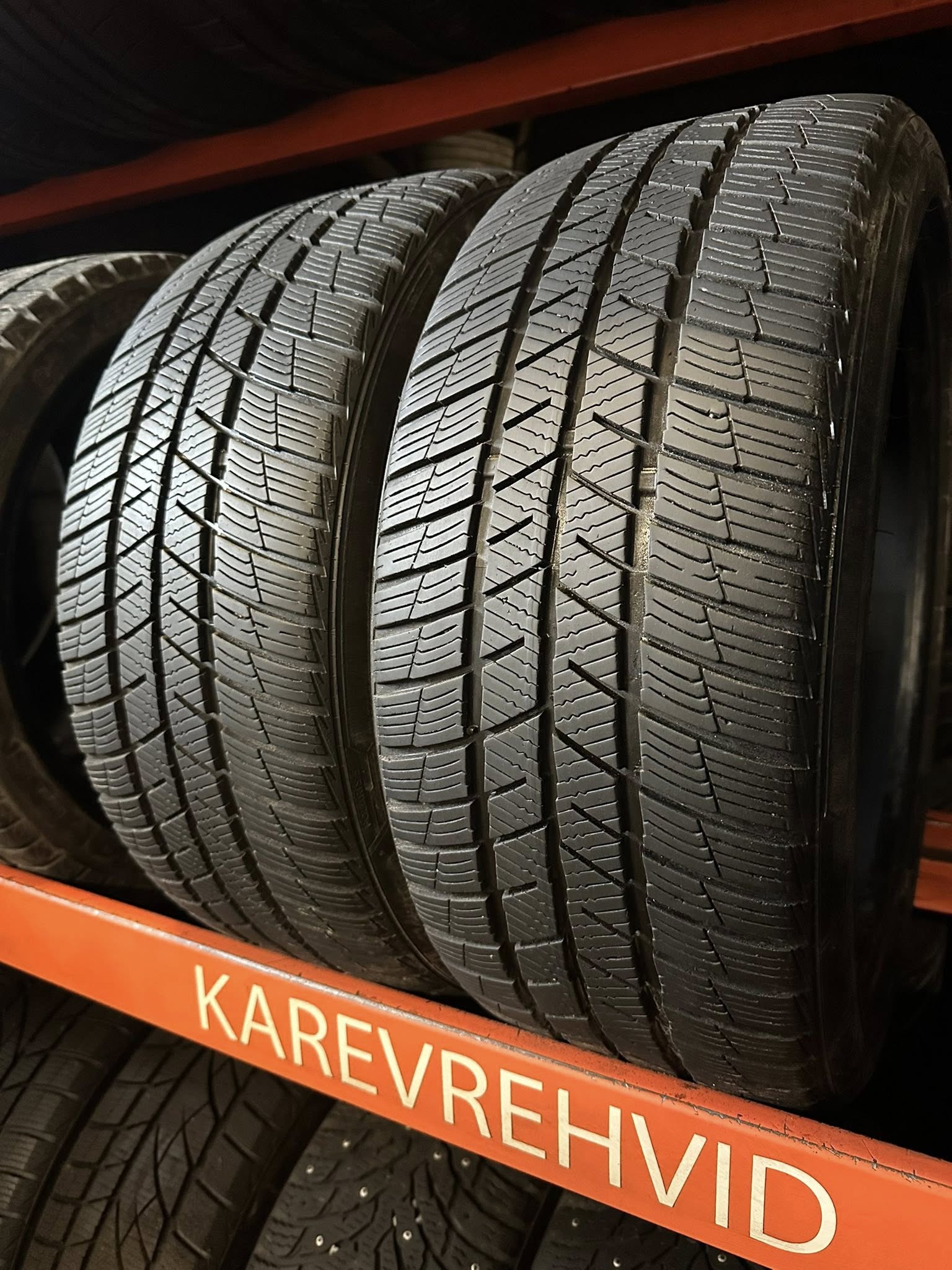 1 Barum Polaris 5 225/40R18 92V - Image 1