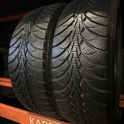 Goodyear UltraGrip Ice 225/55R18 98T