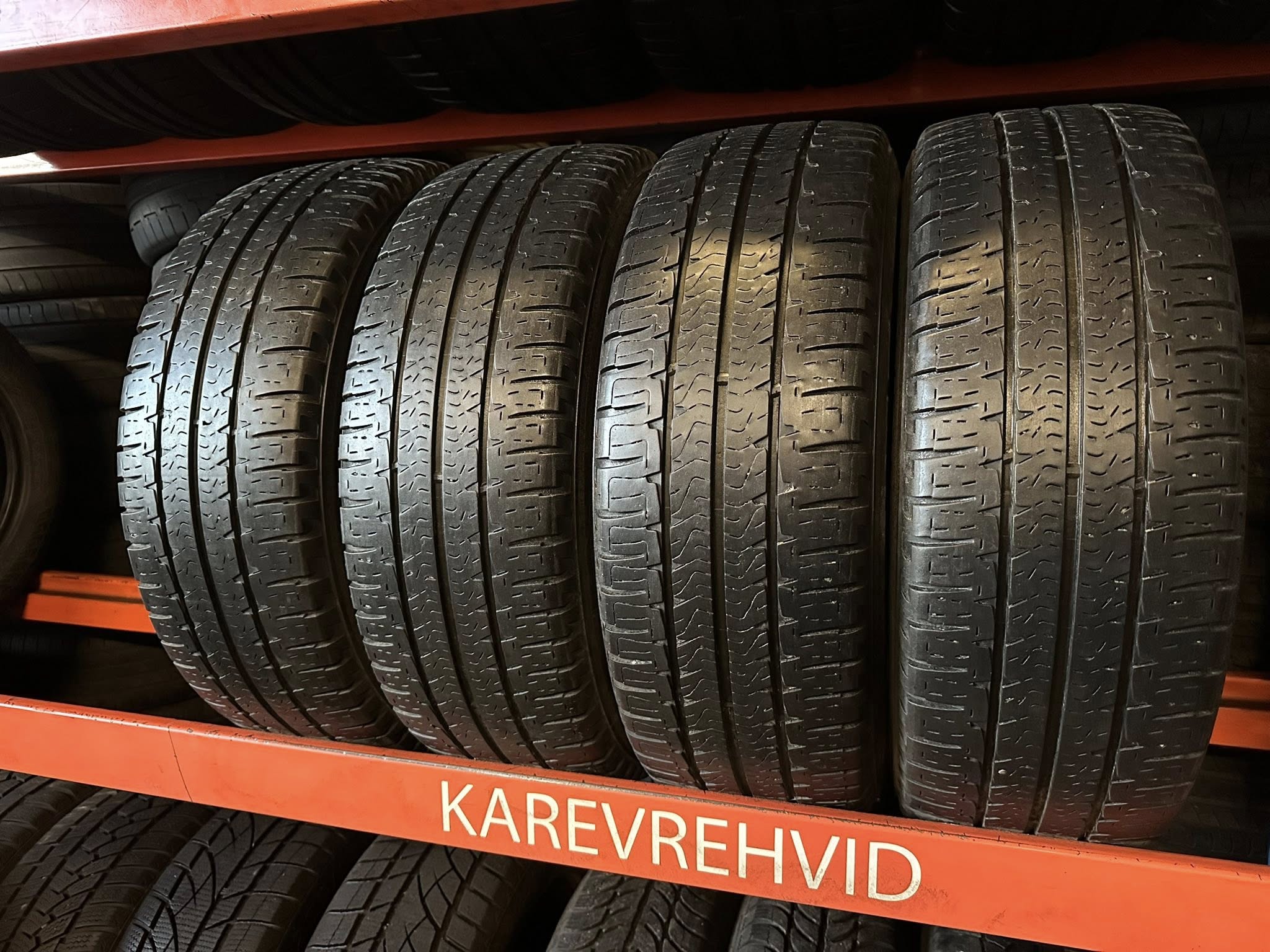 1 Michelin Agilis Camping 225/65R16C 112Q - Image 1