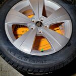 UusSkoda Superb orig. velg ja naast.