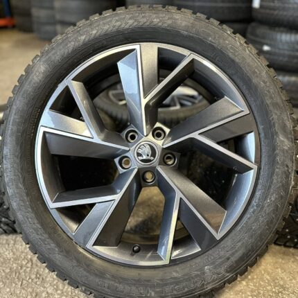 Skoda Kodiaq orig velg + Nokian 19”