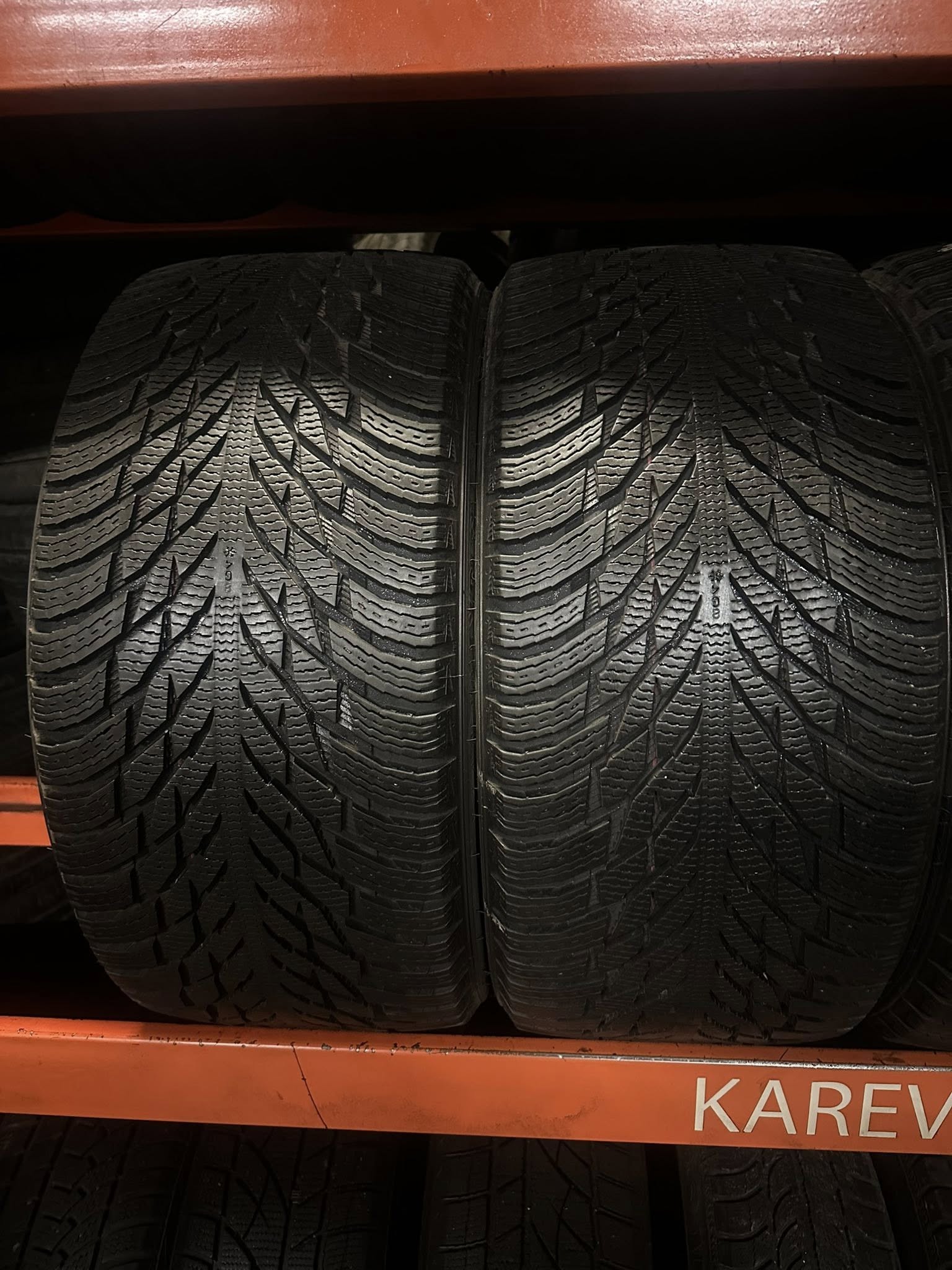 5 Nokian Hakkapeliitta R3 275/35R20 102T - Image 1