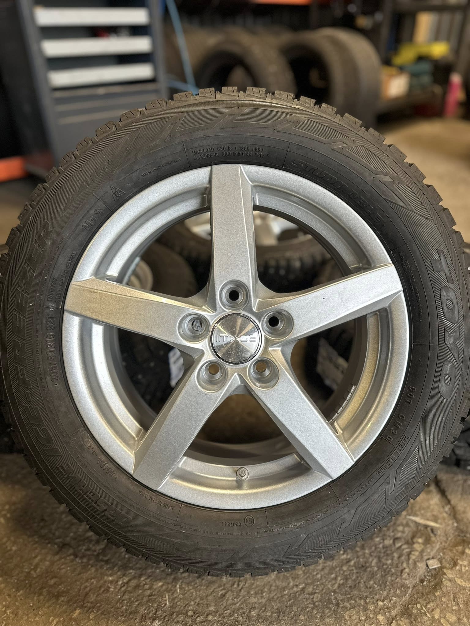 7 Image velg 16” ja Toyo Ice-Freezer 205/60R16 92T - Image 1