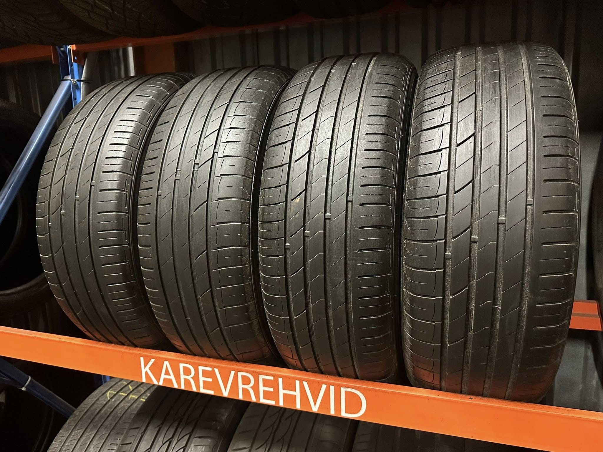 10 RoadX RXMotion 215/60R16 95V - Image 1