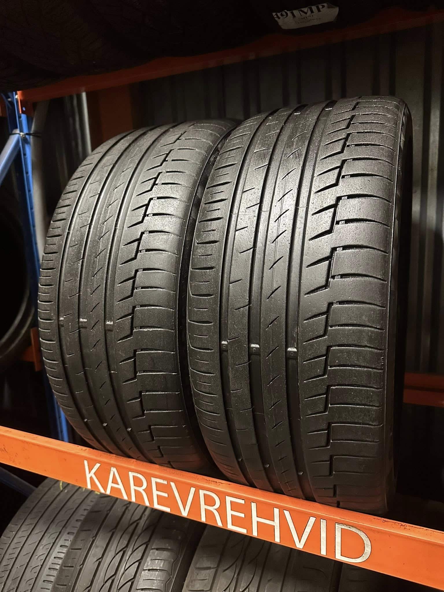 13 Continental PremiumContact 6 225/40R18 92Y - Image 1