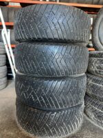 Goodyear UltraGrip IceArctic 4x4 235/50R19 103T