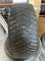 Goodyear UltraGrip IceArctic 4x4 235/50R19 103T - Image 2