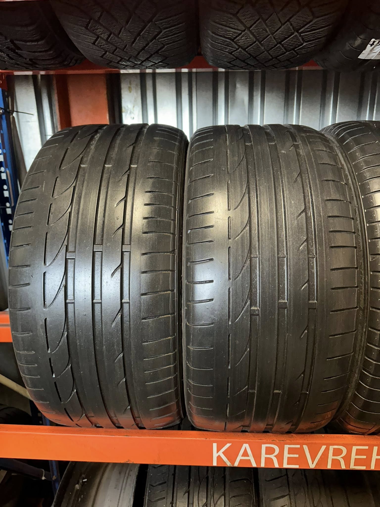 53 Bridgestone Potenza S001 225/45R18 ja 255/40R18 - Image 1