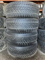 Goodyear UltraGrip Performance 235/55R18 104H