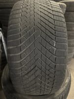 Pirelli Winter 2 Scorpion 295/35R23 108W - Image 2