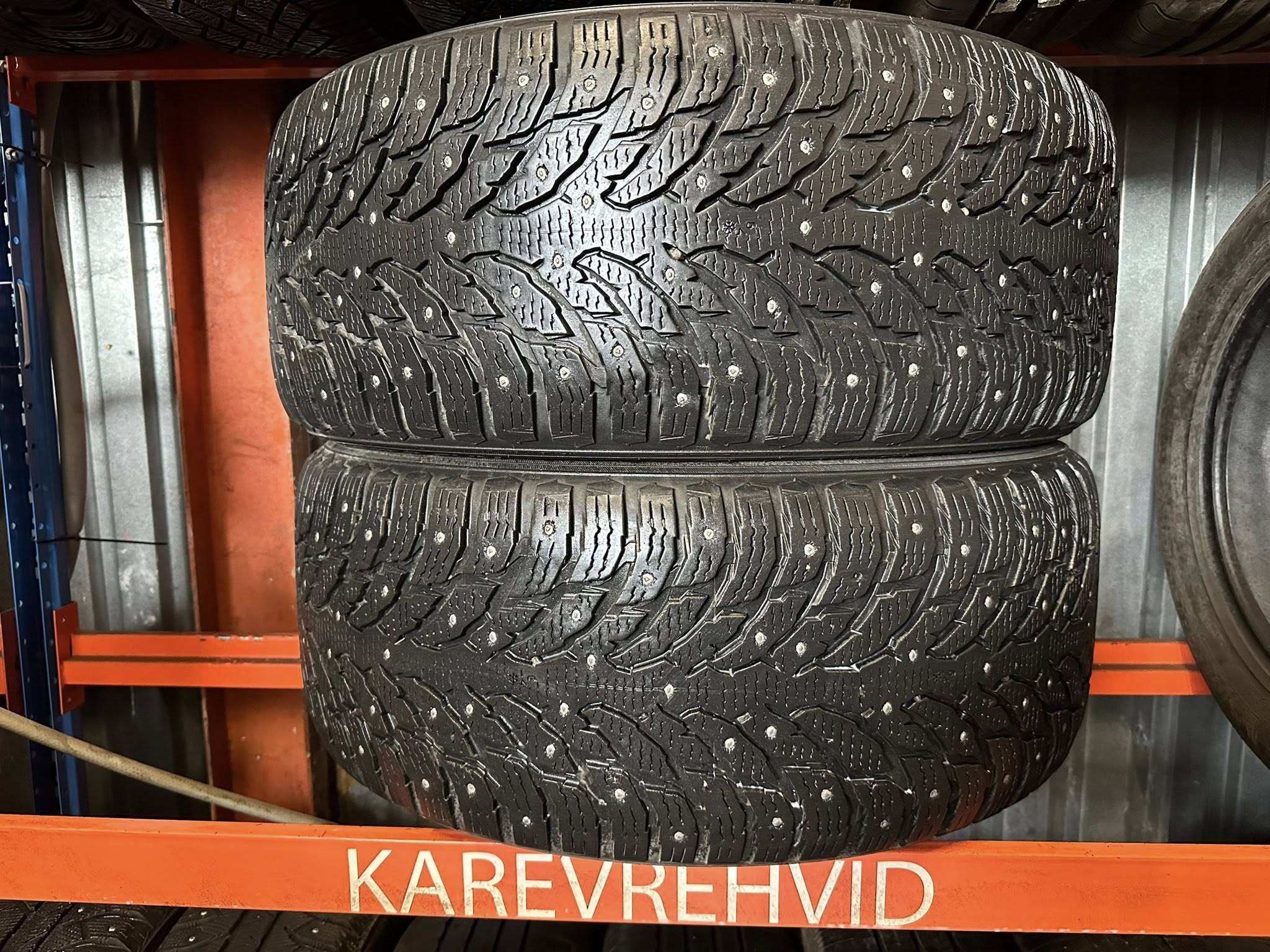 13 Nokian Hakkapeliitta 9 SUV 275/45R21 110T - Image 1