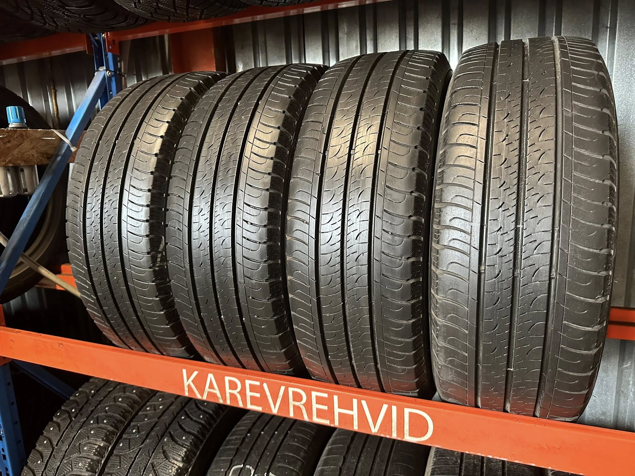 15 Goodyear Efficient Grip Cargo 195/60R16C 99/97T - Image 1