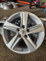 Toyota Corolla, оригинальные 16-дюймовые диски 5x114,3.